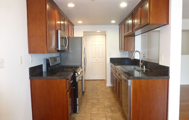 Large San Pedro Condo for Lease | 3 Bed - 2 Bath | 2 Garage Spaces