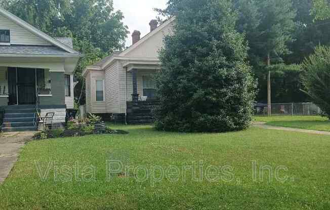 3221 GRAND AVE