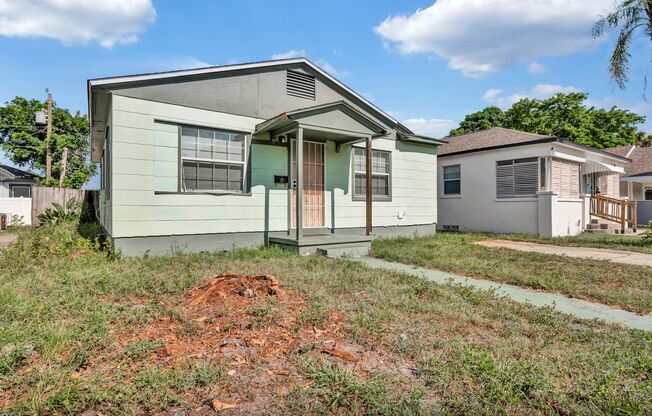 Charming 3-Bed 1 Bath Home with Recent Upgrades – Available Immediately!