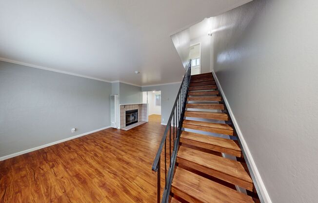 2 beds, 1 bath, 715 sqft, $2,450, Unit 619-1