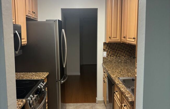 Spacious Upgraded Condo in The Keys – Walnut Creek