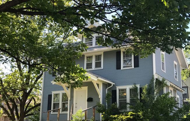 Spacious & Updated Craftsman House in Gifford Park