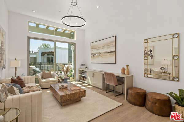 2 beds, 2 baths, 1,120 sqft, $5,295