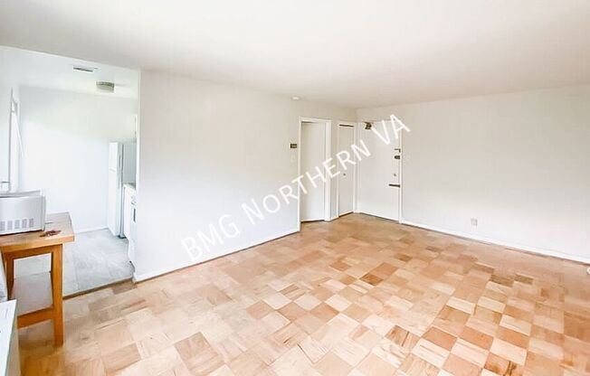 4570 MacArthur Blvd NW Unit 202