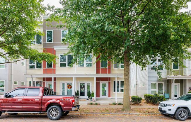 1206 Porter St