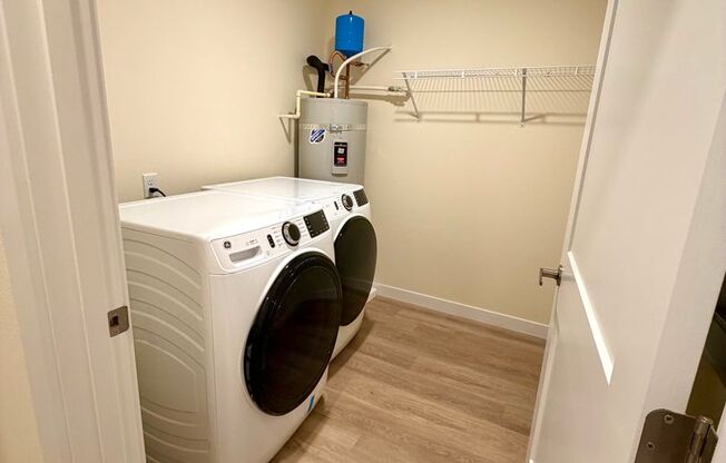 1 bed, 1 bath, 800 sqft, $1,600, Unit E110