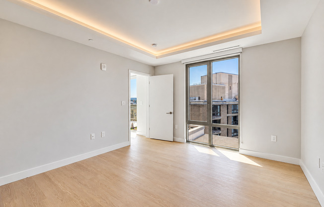 3 beds, 2 baths, 1,487 sqft, $6,995, Unit PH901