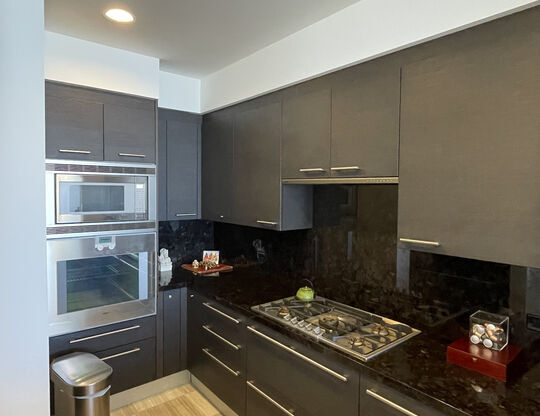 1 bed, 2 baths, 1,090 sqft, $6,000, Unit 39F