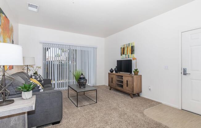 2 beds, 2 baths, 937 sqft, $1,750