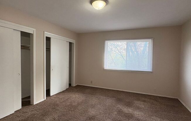 2 beds, 2 baths, 1,200 sqft, $970, Unit #12