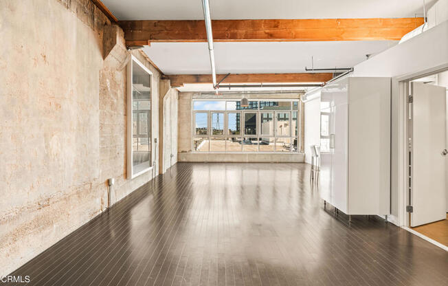 1 bed, 1 bath, 1,420 sqft, $4,300, Unit 532