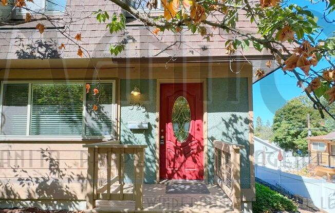 521/523 E 11th Avenue Duplex