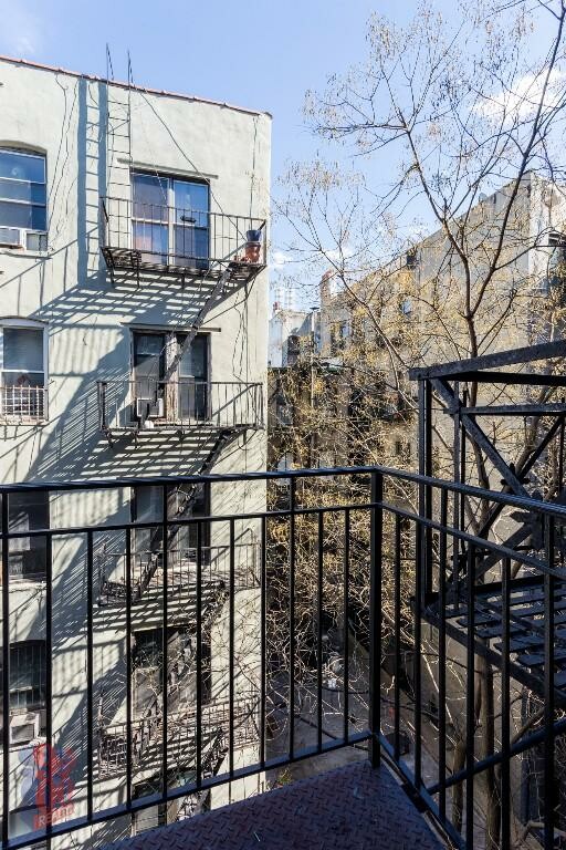 248 MOTT ST