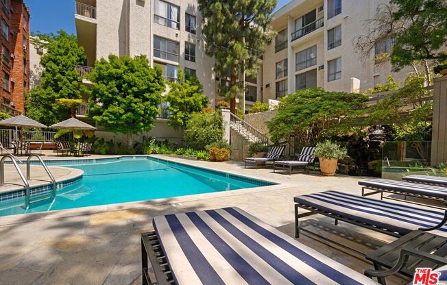 Studio, 1 bath, 405 sqft, $2,700, Unit 546