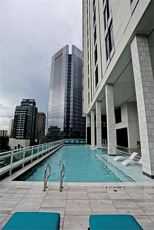 1409 Post Oak Blvd Unit 1803