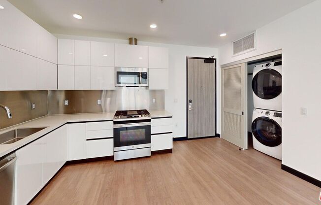 2 beds, 2 baths, 1,104 sqft, $3,695, Unit 426