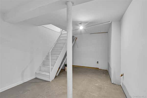 86 27 239 ST