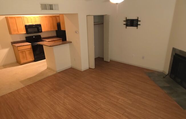 West-Flagstaff Condo -Studio End-Unit - Students & Pets OK!!! Avail. NOW!!