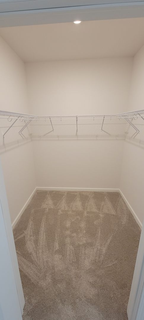 3 beds, 2 baths, 1,344 sqft, $1,665, Unit 336