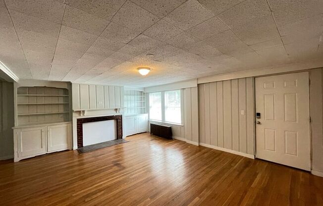 10 LEE RD