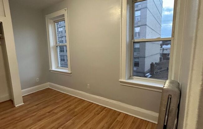 1 bed, 1 bath, $1,650, Unit 19