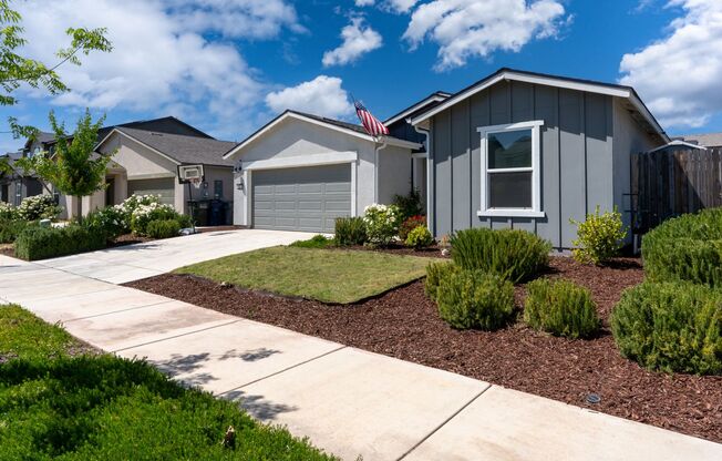 Energy-Efficient & Feature-Packed 3-Bedroom Home – 627 Suzanne Drive, Merced, CA