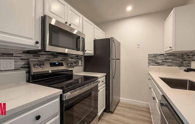 2 beds, 2 baths, $2,599, Unit 10B