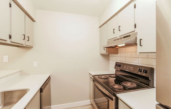 Studio, 1 bath, 506 sqft, $925, Unit 6200-304