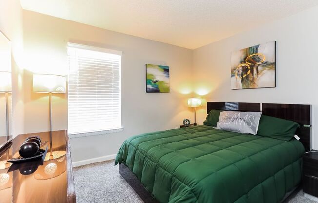 1 bed, 1 bath, 709 sqft, $899