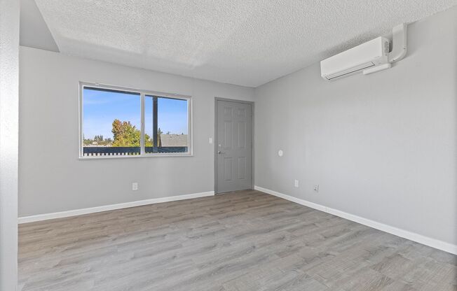 2 beds, 1 bath, 840 sqft, $1,350, Unit 691