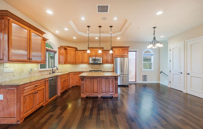 4 beds, 4 baths, $6,500, Unit #B