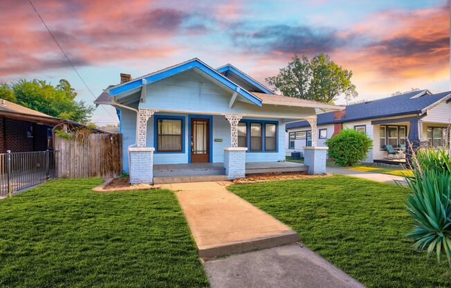 Beautiful 3 Bed 2 Path near the Plaza District: 1927 NW 14th Street