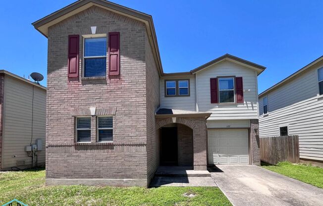 Charming 2 Storey 3-bedroom, 2.5-bath Home Conveniently Located Near Randolph AFB & SAMMC!