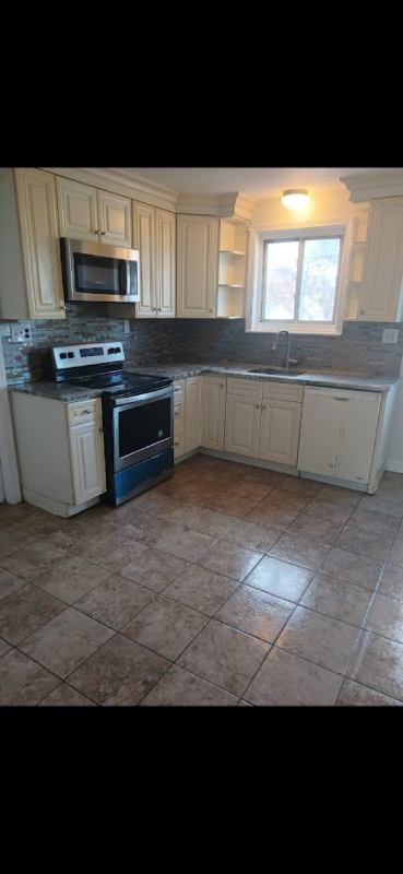 142 JACKSON AVE