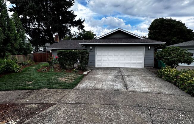 Charming 3-bedroom 2 bath home in Eugene