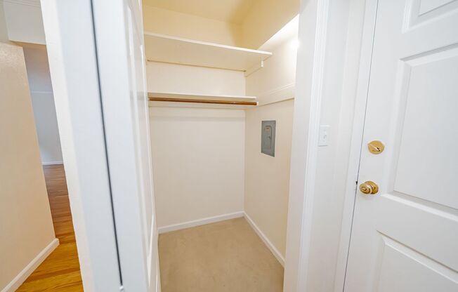 2 beds, 1 bath, $2,195, Unit 3