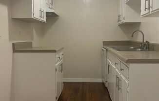 1 bed, 1 bath, 682 sqft, $975, Unit E