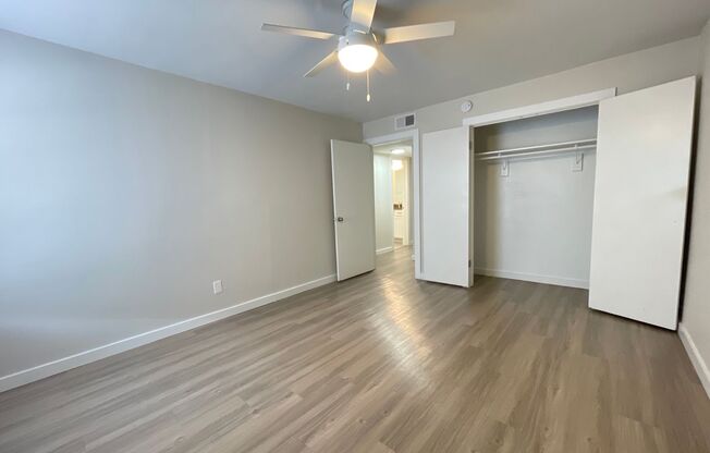 2 beds, 1 bath, 900 sqft, $1,321, Unit LAW7-112