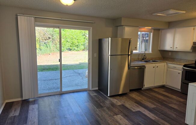 5115 (SAMAVI LLC) New England Townhomes