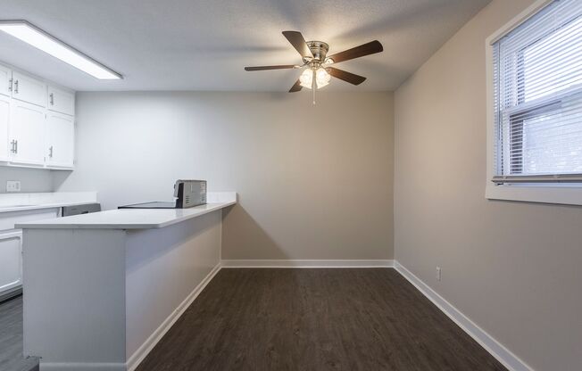 2 beds, 1.5 baths, 1,100 sqft, $1,195, Unit #120