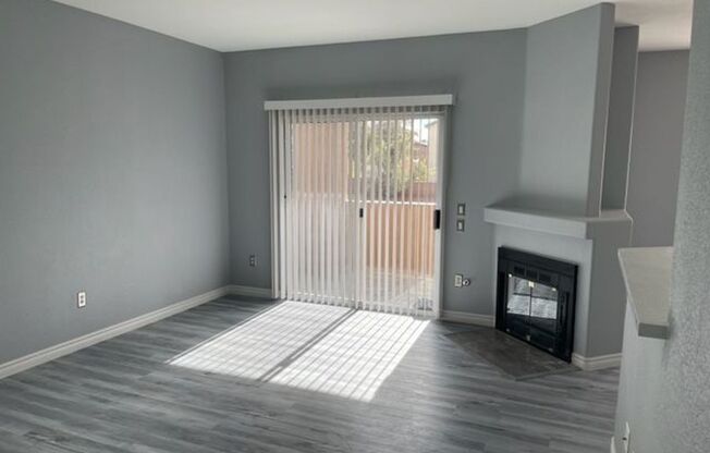 2 Bedroom Condo in Silverado Ranch!