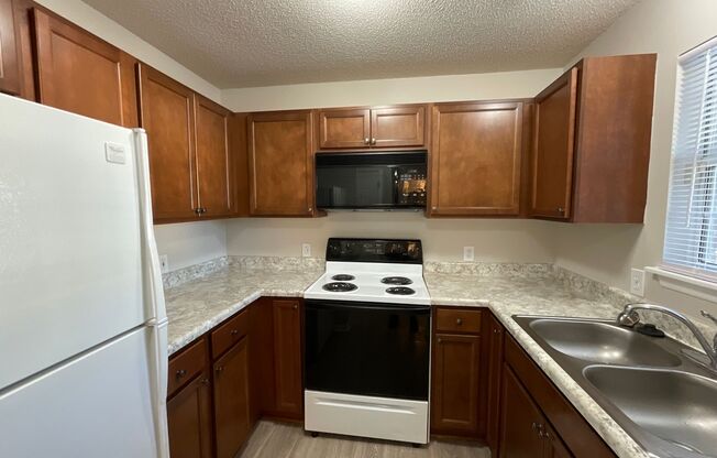 1 bed, 1 bath, 871 sqft, $1,150, Unit 2702-5 Remodel