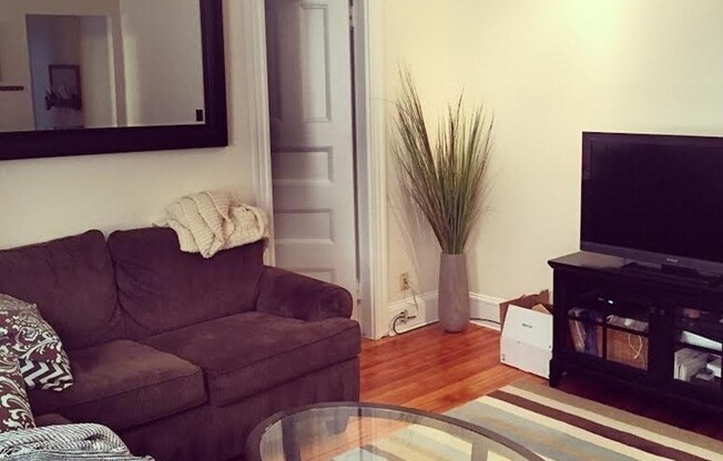 1 bed, 1 bath, 572 sqft, $3,200, Unit 6C