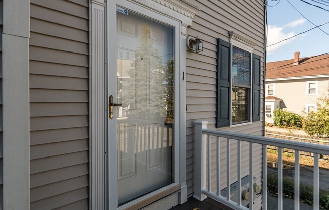 49 FLOYD ST