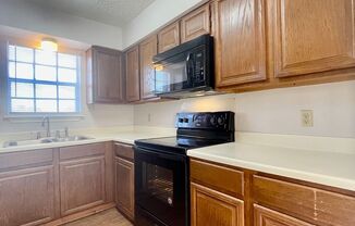 3 beds, 2 baths, 970 sqft, $1,390, Unit 3