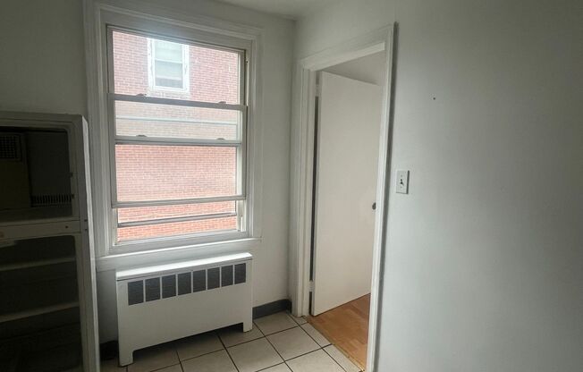 1 bed, 1 bath, $900