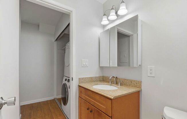 Poplar Plaza Apartments