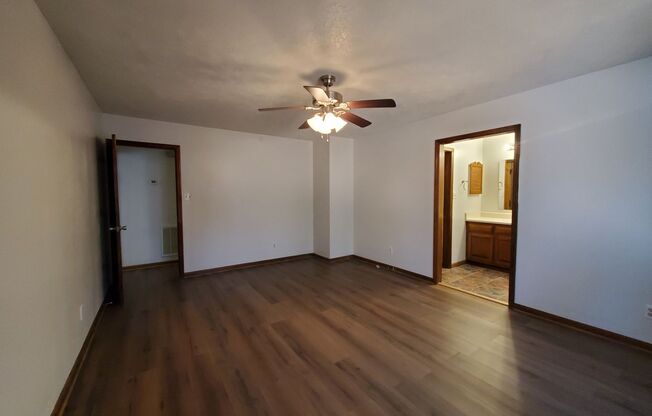 3 beds, 2 baths, $1,500