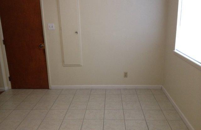 2 beds, 1 bath, $2,100