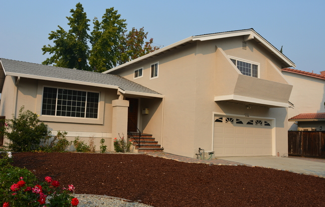 SPACIOUS SINGLE FAMILY HOME FOR RENT IN SUNNYVALE!